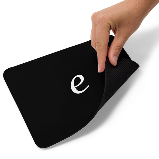 𝒆 Mouse Pad